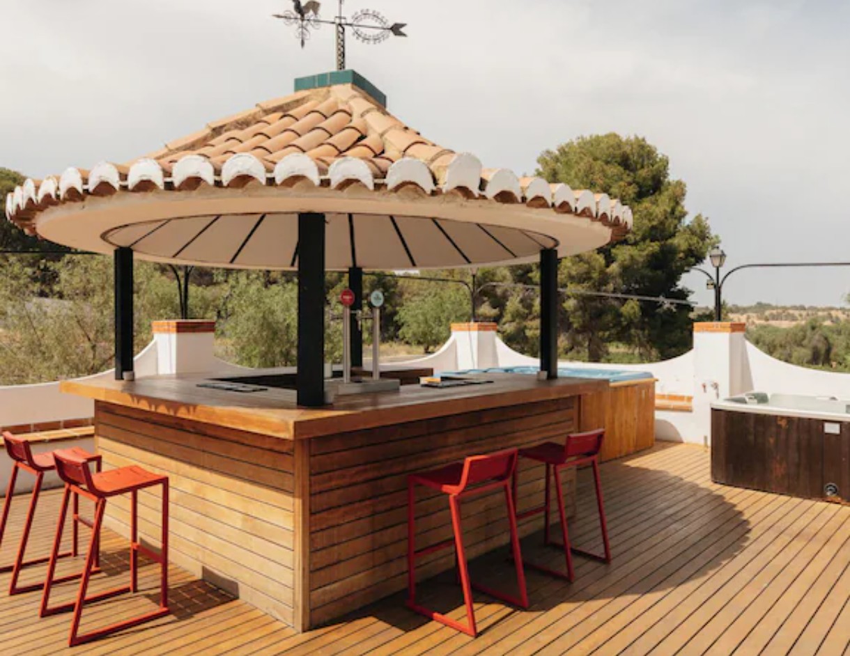 Bar gazebo